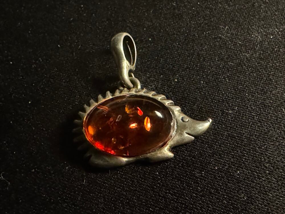 Vintage 925 Sterling Silver Hedgehog Pendant with Amber Stone